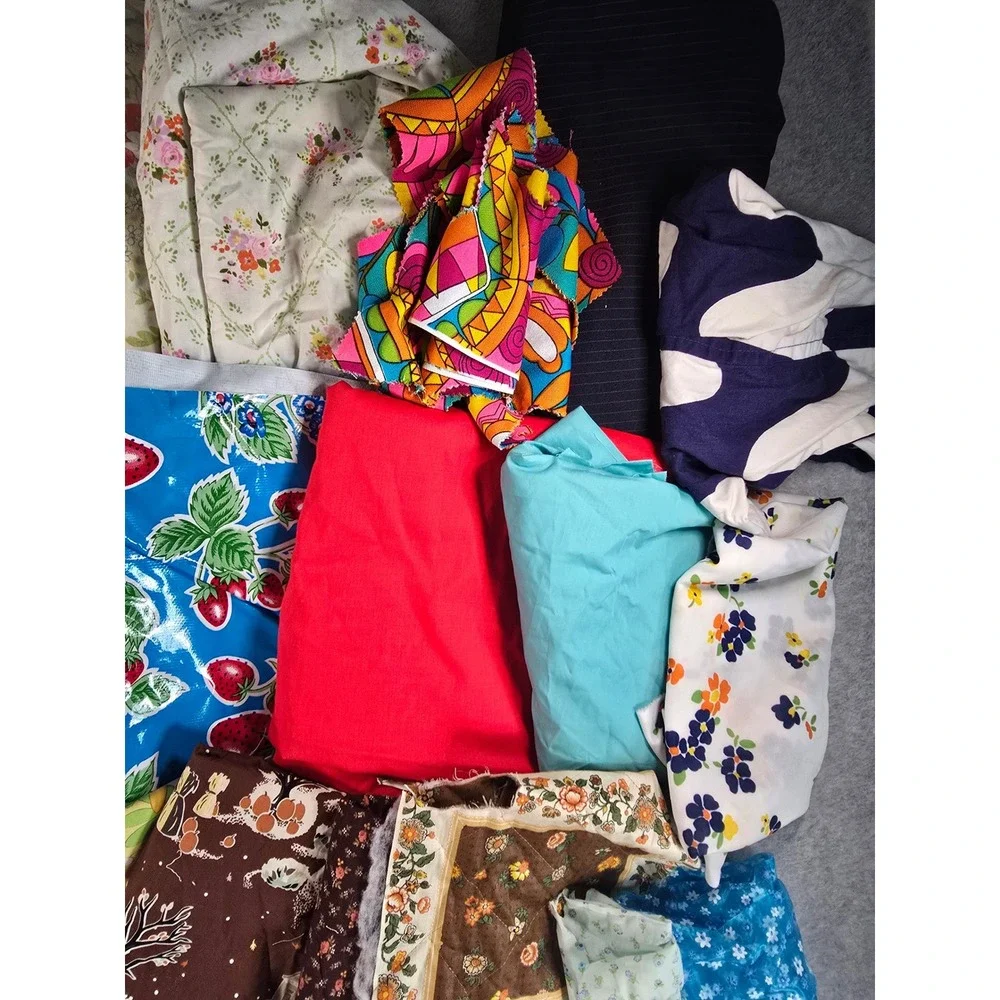 Vintage Fabric Scrap Lot 13lb Floral Lace Mod Retro Cotton Mixed Prints & Sizes